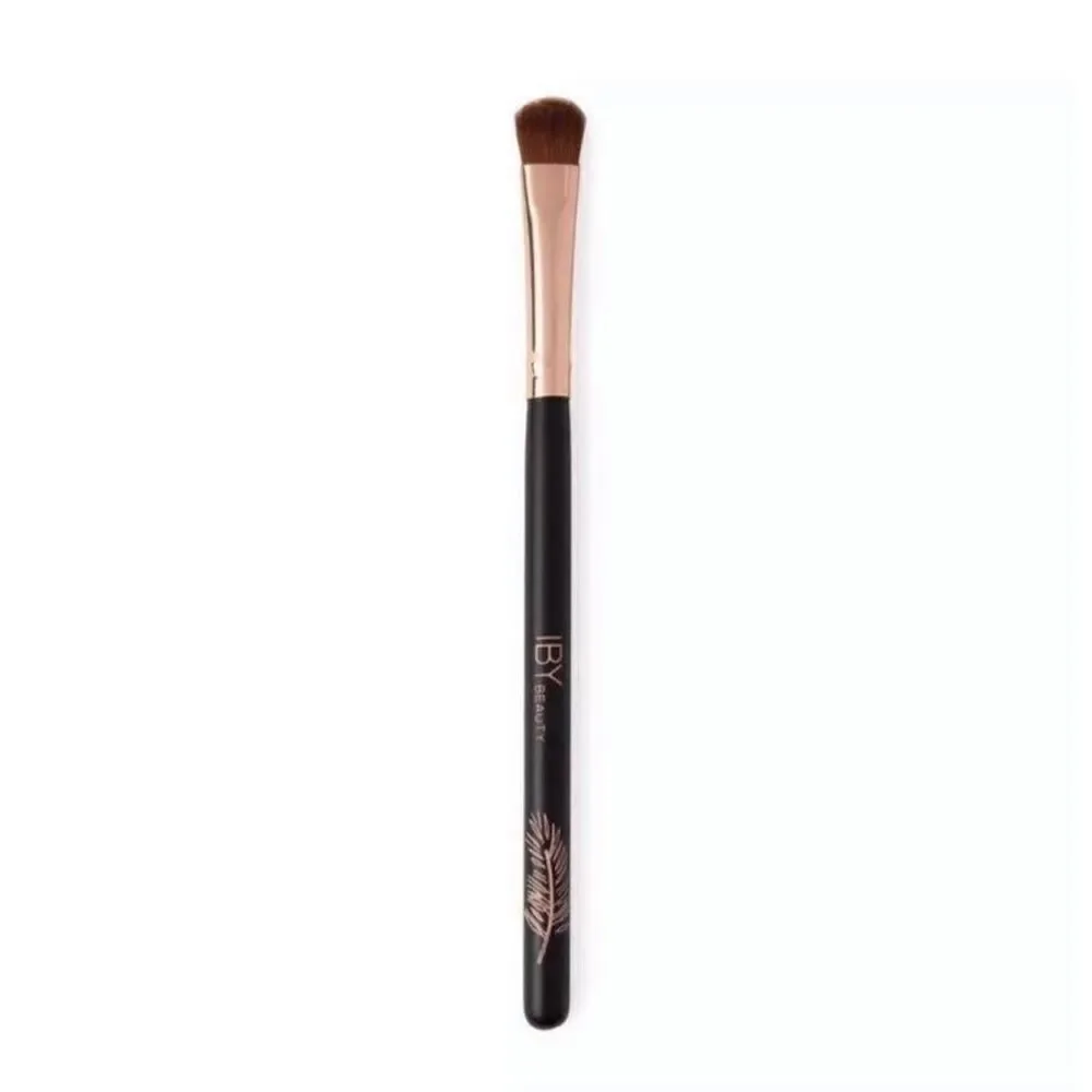 New Womens Iby Beauty Fluff Eyeshadow Eye Shadow Makeup Application Brush